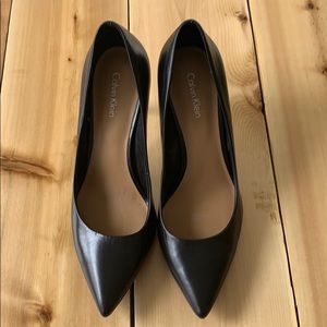 Calvin Klein size 7 pumps